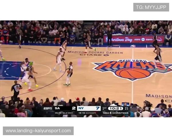 尼克斯强势反弹：纽约的篮球之光再度闪耀