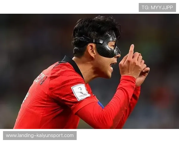 山东泰山禁区内的身体对抗占尽上风